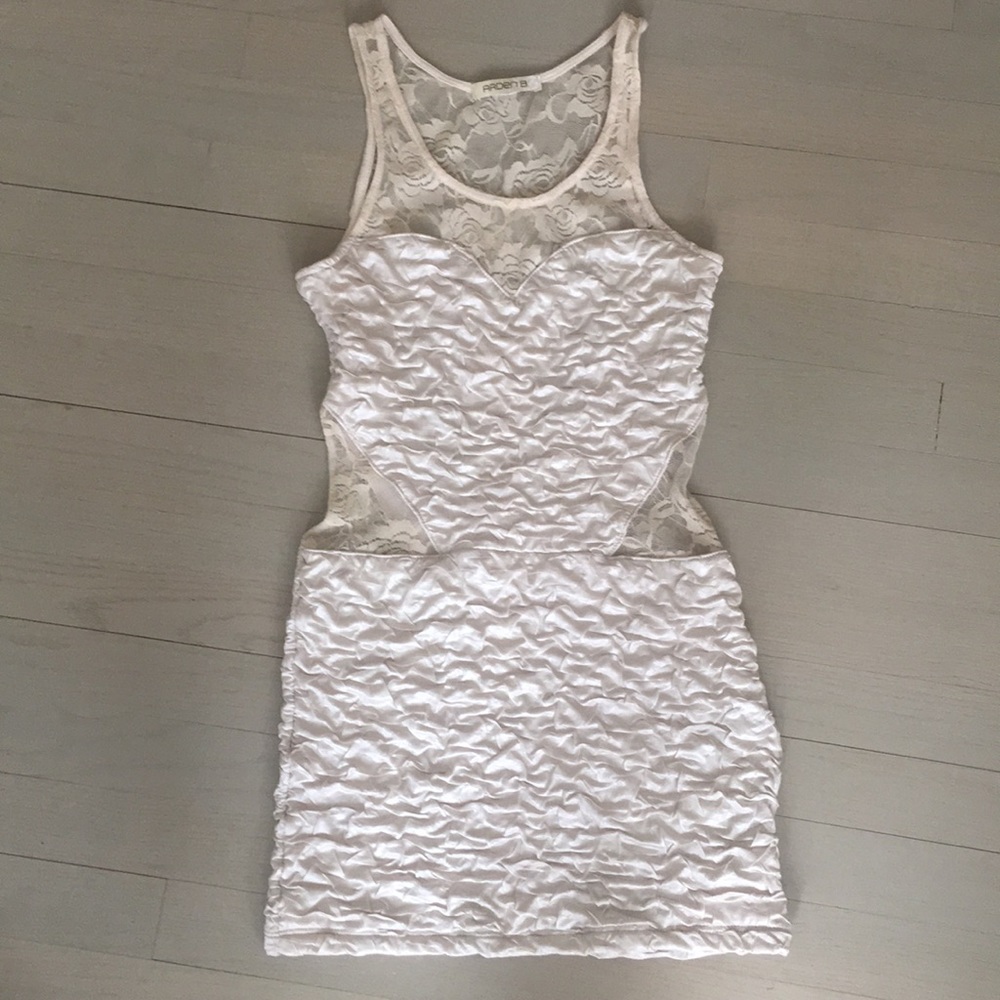 Mini dress - Picture 2 of 3